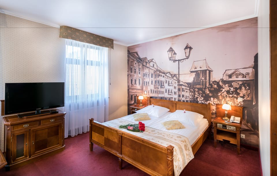 Double Room | In-room safe, cribs (surcharge), rollaway beds (surcharge), WiFi (free)