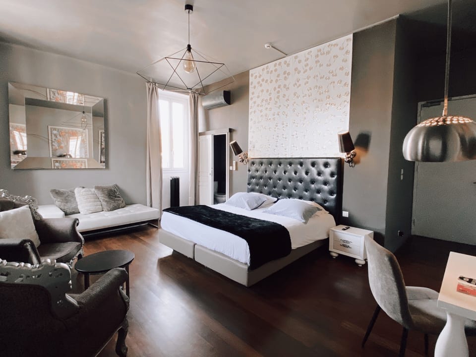 Executive Double Room | Individually decorated, individually furnished, desk, laptop workspace