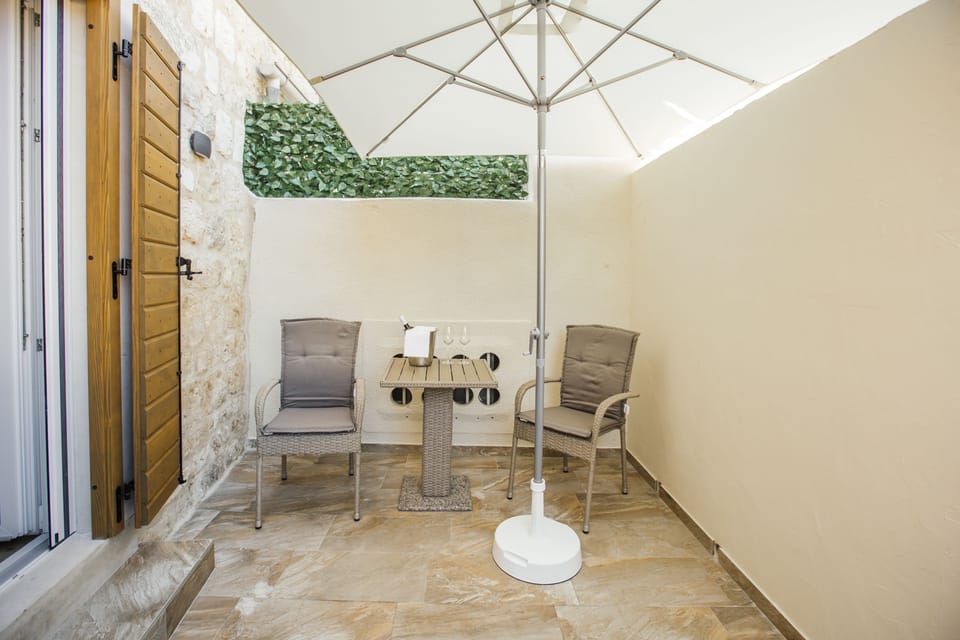 Deluxe Double or Twin Room, Balcony | Balcony