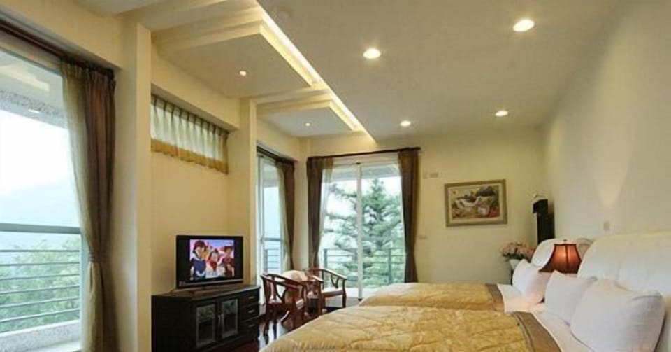 Desk, blackout drapes, rollaway beds, free WiFi
