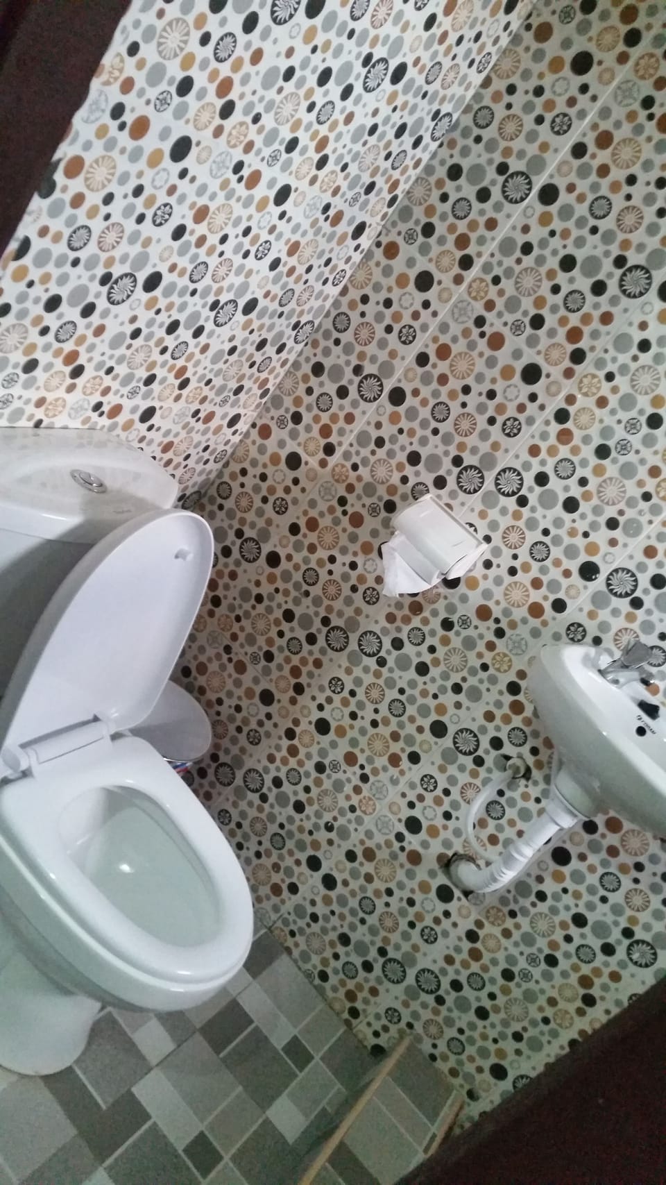 Double Room | Bathroom | Shower, towels, soap, toilet paper
