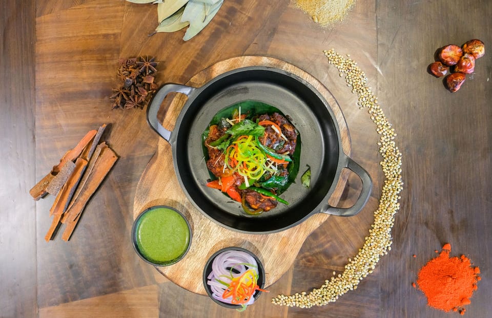 3 restaurants; lunch, dinner, and brunch served