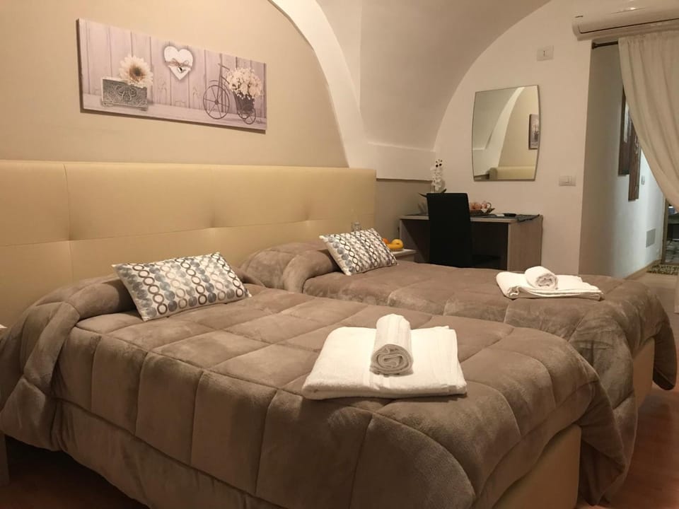 Desk, cribs/infant beds, rollaway beds, free WiFi
