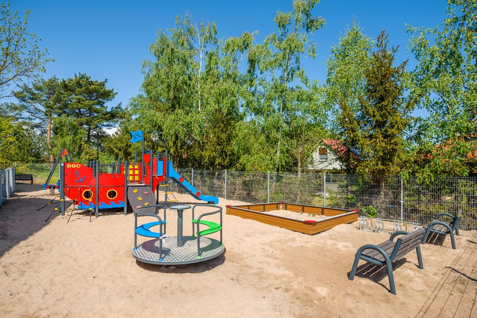 Children's play area - outdoor