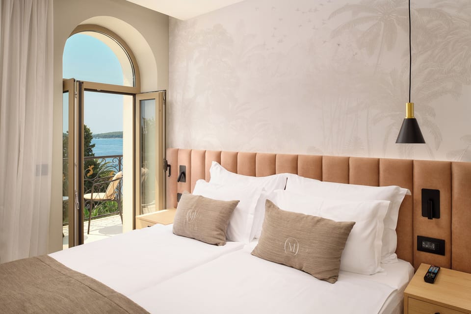 Premium bedding, Select Comfort beds, minibar, in-room safe