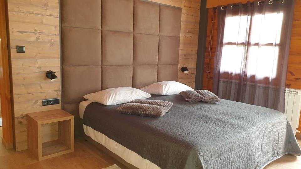Family Bungalow, 1 Bedroom, Balcony, Courtyard Area | Bathroom | Shower, free toiletries, hair dryer, towels