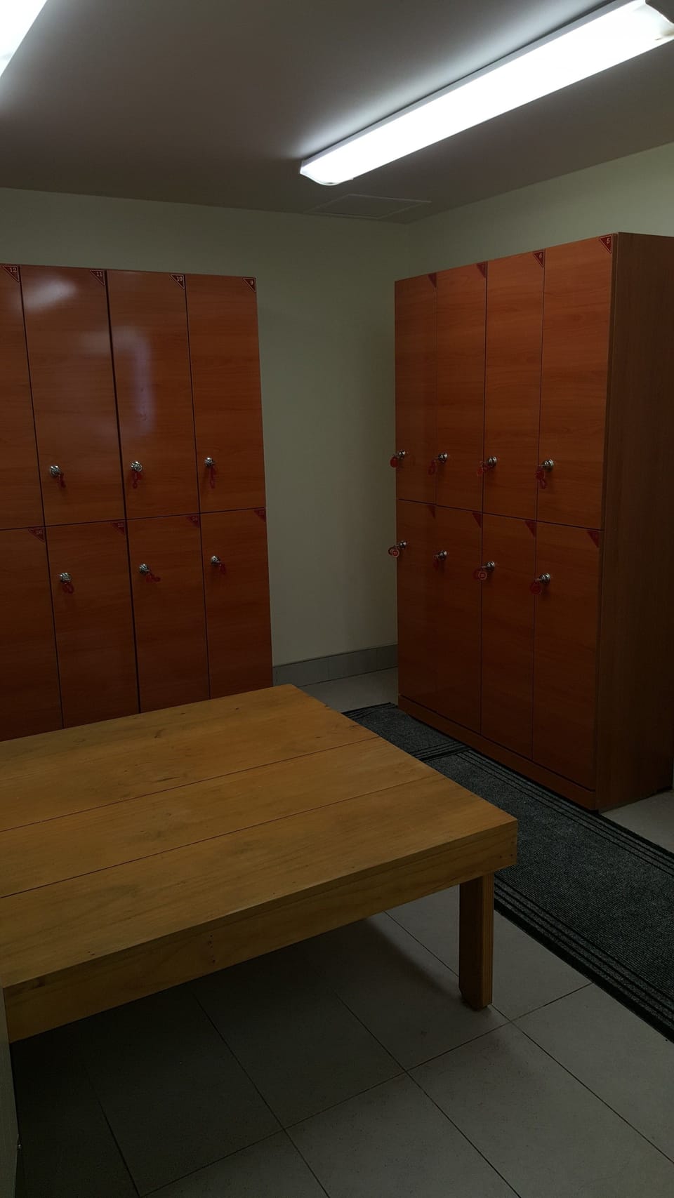 1 treatment room