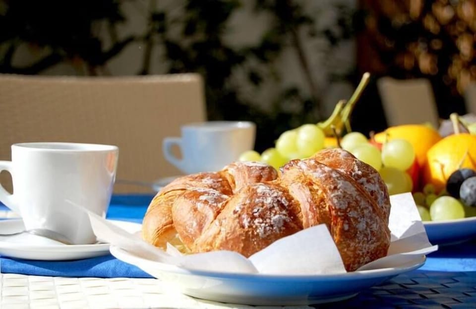 Daily local cuisine breakfast for a fee