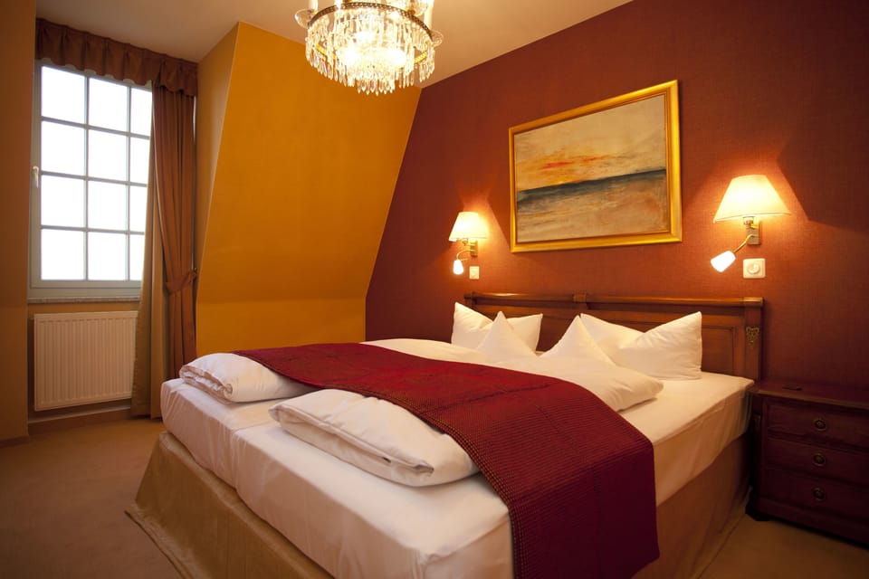 Suite, Lake View, Tower | In-room safe, desk, free WiFi