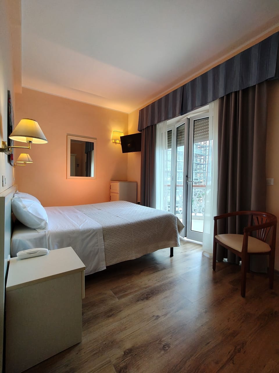 Comfort Double Room, Balcony, Garden View | Minibar, in-room safe, desk, cribs/infant beds