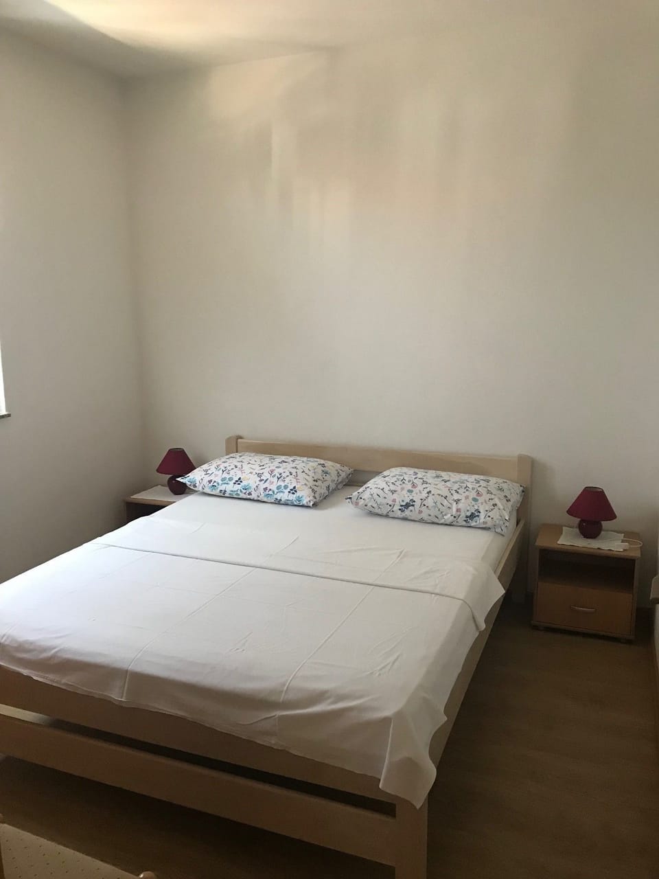 Classic Apartment, Sea View | Iron/ironing board, rollaway beds, free WiFi, bed sheets