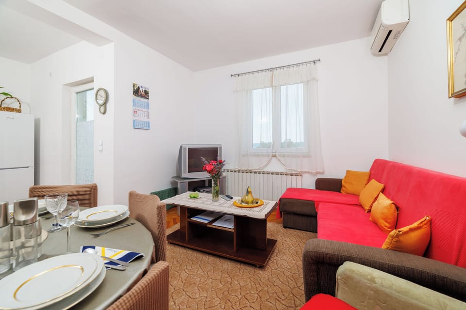 Apartment (A2) | Living room