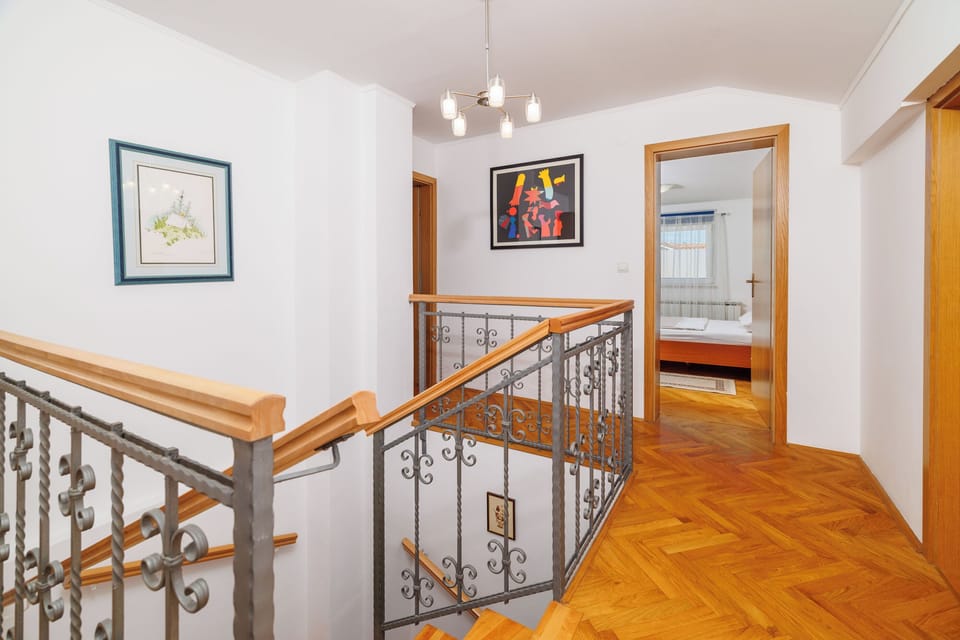 Apartment (A2) | Hallway
