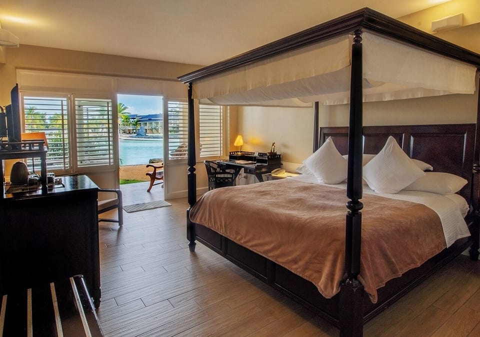 In-room safe, desk, laptop workspace, iron/ironing board
