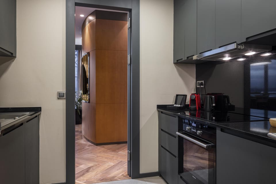 Presidential Suite | Private kitchen | Coffee/tea maker