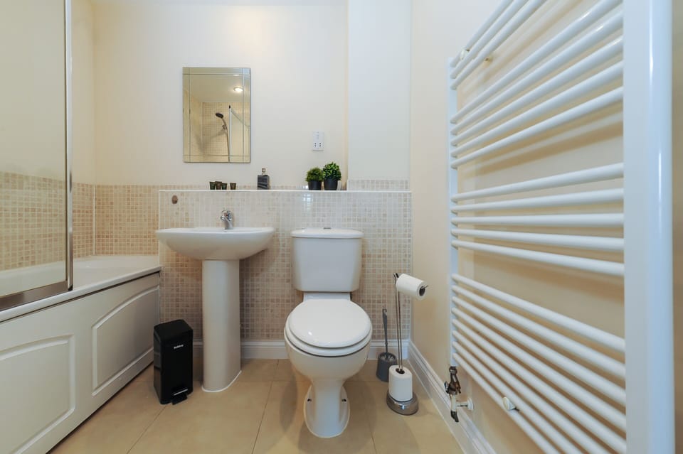 Select Serviced Accommodation - Hunters Wharf Apartment in Reading