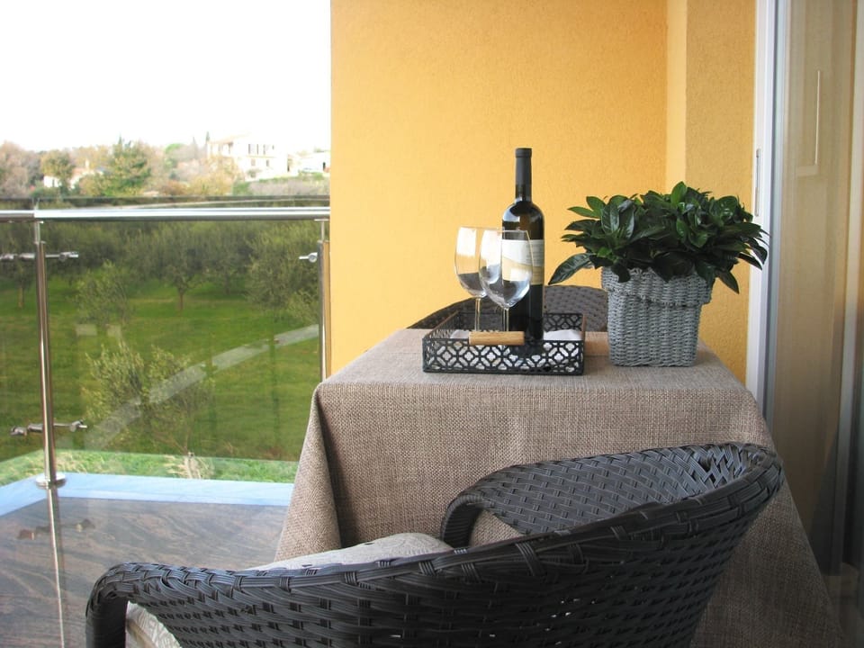 Apartment | Terrace/patio