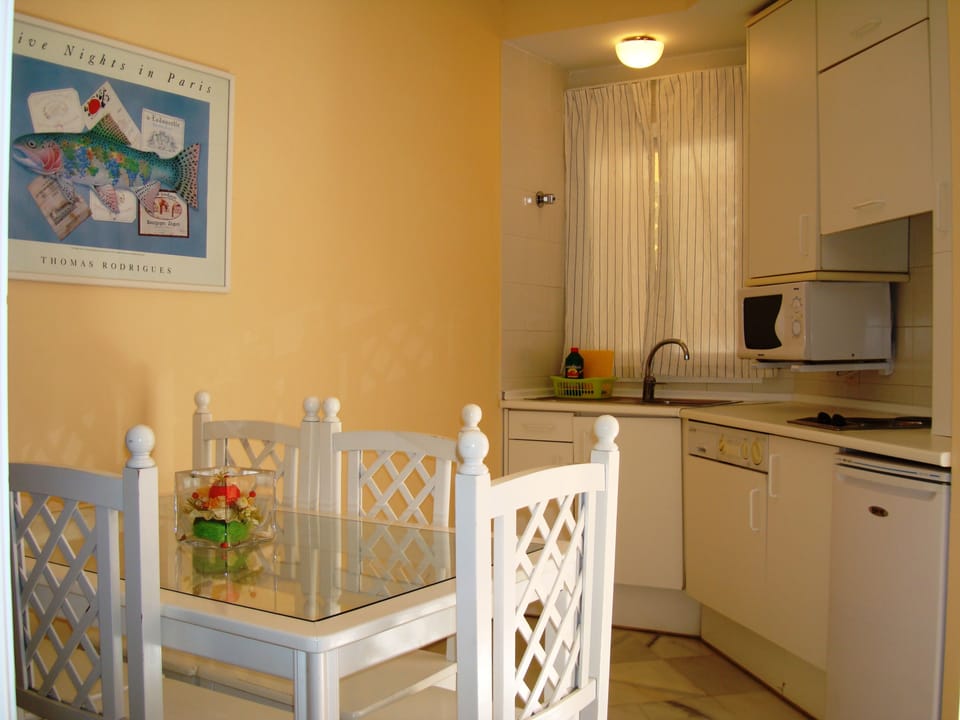 Apartment, 1 Bedroom, Sea View | Individually decorated, individually furnished, iron/ironing board