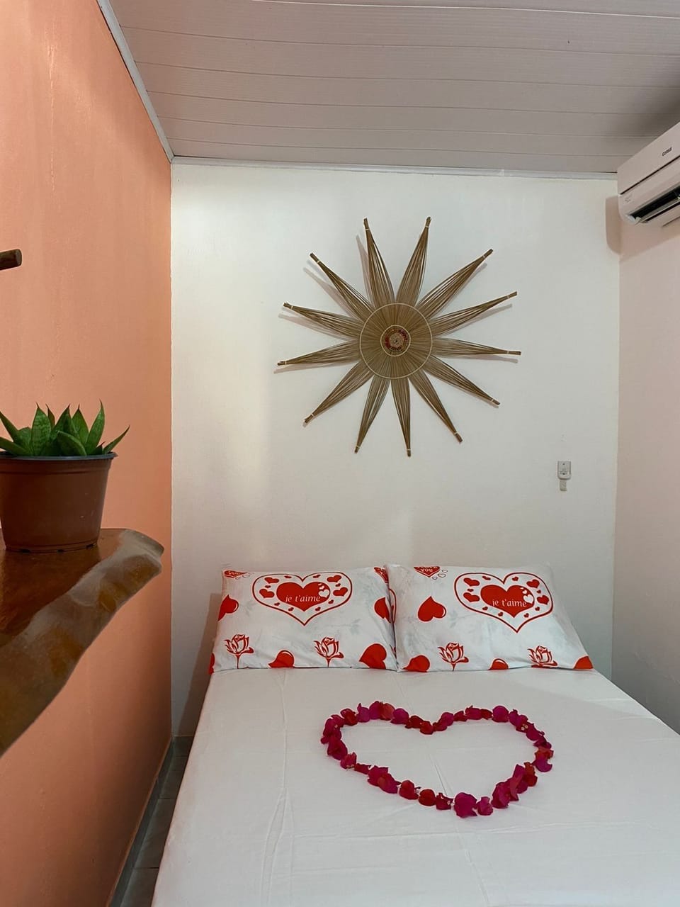 Double Room | Minibar, blackout drapes, free WiFi, bed sheets