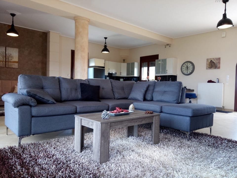 Villa, 2 Bedrooms | Living area | Flat-screen TV
