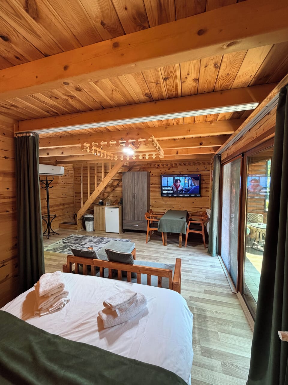Family Bungalow | 2 bedrooms, premium bedding, Select Comfort beds, desk