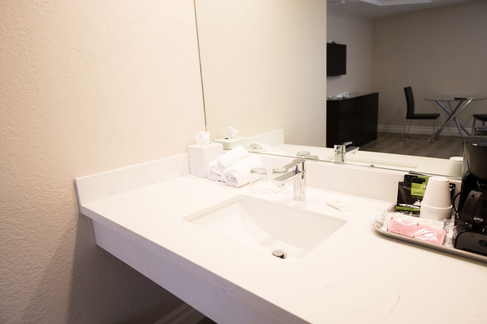 Bathroom sink