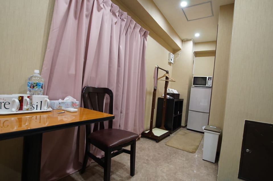 Double Room | Down comforters, desk, laptop workspace, iron/ironing board (on request)
