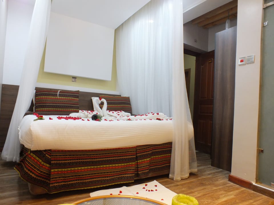 Desk, free WiFi, bed sheets
