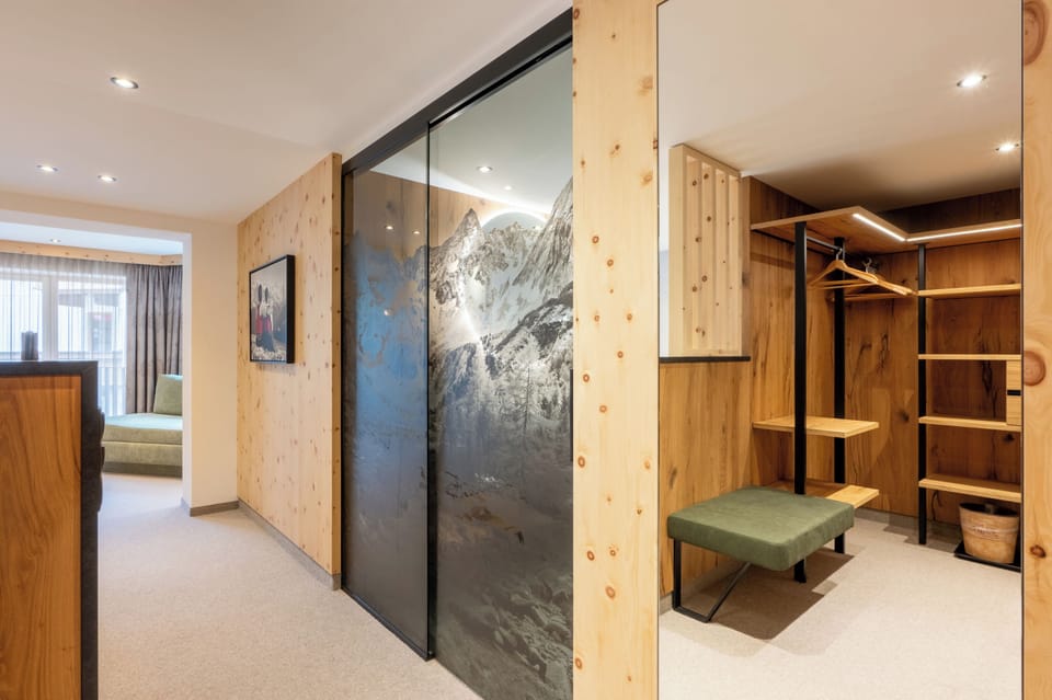 Family Room, Balcony | Premium bedding, in-room safe, individually decorated