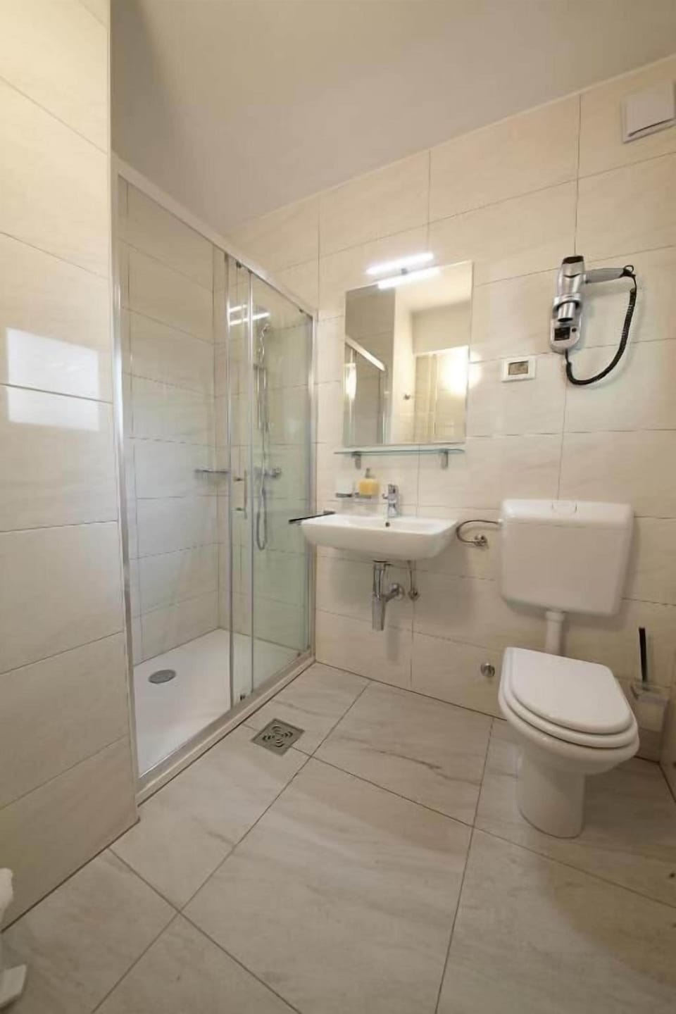 Shower, hair dryer, bathrobes, towels
