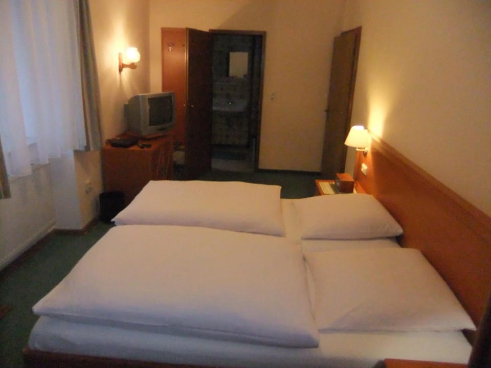 Gasthof Rotes Roß Bed and Breakfast in Bavaria