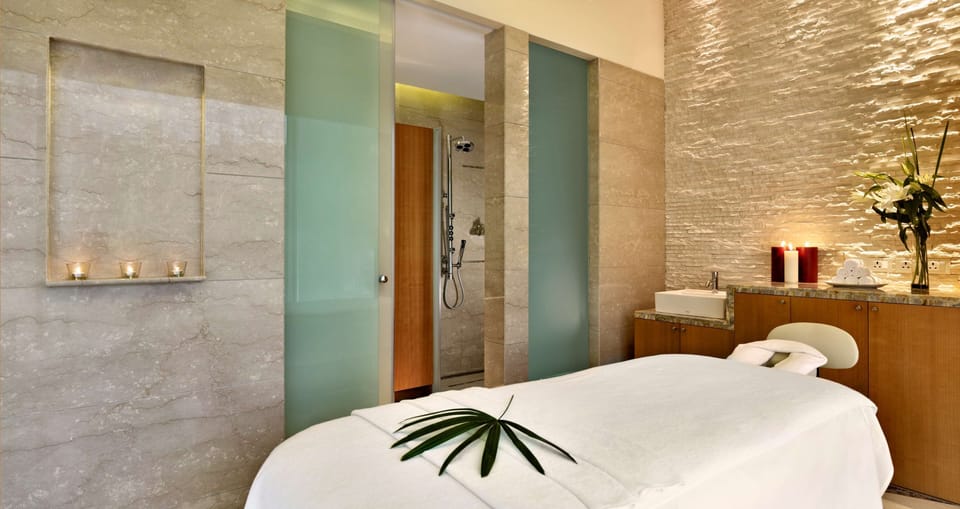 Couples treatment rooms, sauna, steam room, body treatments