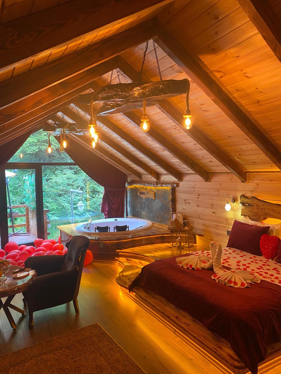 Premium Bungalow, Jetted Tub | 1 bedroom, Frette Italian sheets, premium bedding, down comforters