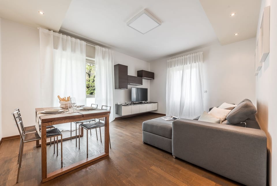 Apartment, 3 Bedrooms | In-room dining