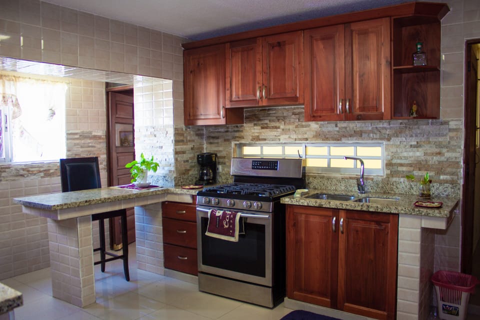Luxury Penthouse, 3 Bedrooms, City View | Private kitchen | Oven, coffee/tea maker, cookware/dishes/utensils