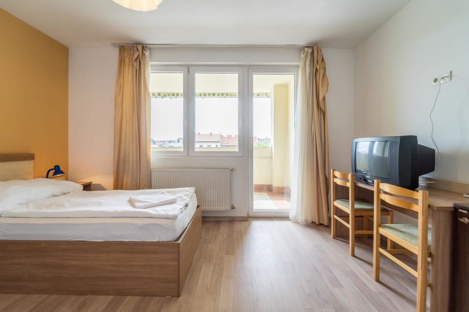 Standard Double Room | In-room safe, desk, free WiFi, bed sheets