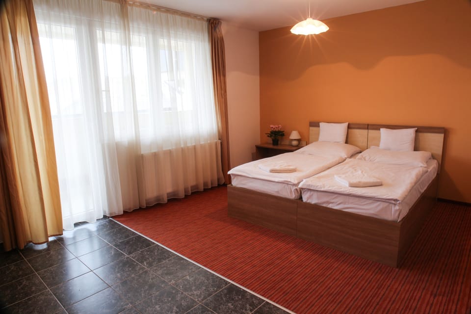 In-room safe, desk, free WiFi, bed sheets
