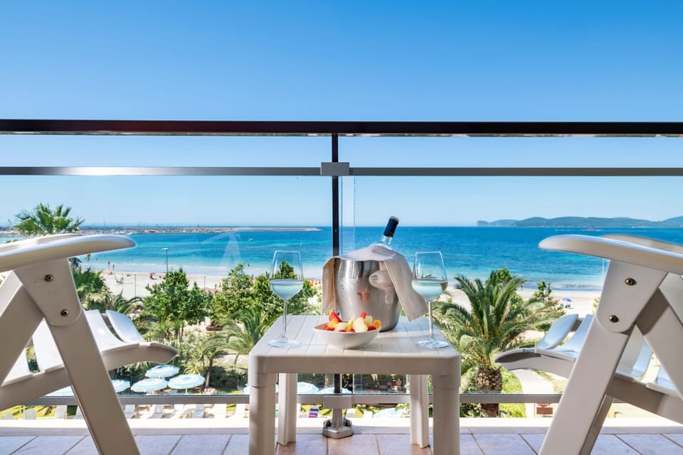 Minibar, in-room safe, desk, laptop workspace