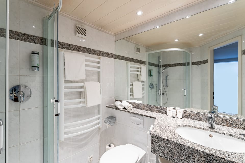 Minibar, desk, cribs (surcharge), rollaway beds (surcharge)
