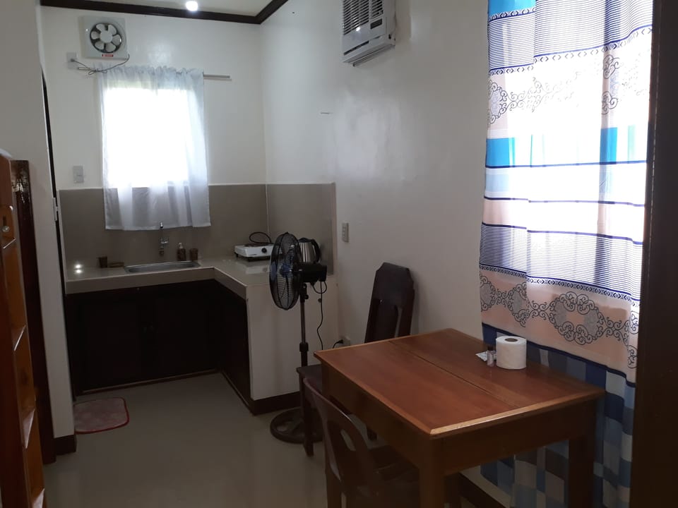 Desk, rollaway beds, free WiFi, bed sheets