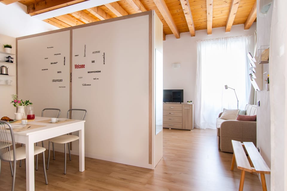 House | Living room | Flat-screen TV