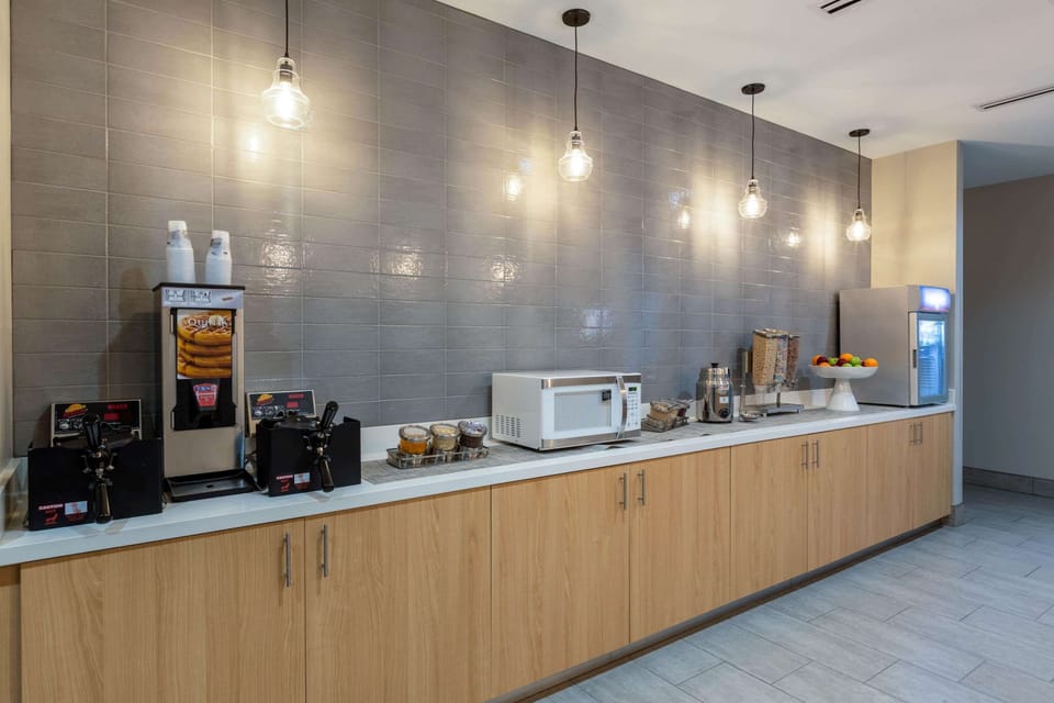 Free daily self-serve breakfast