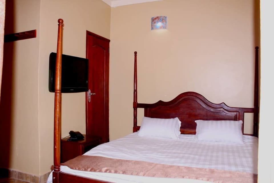 Desk, bed sheets