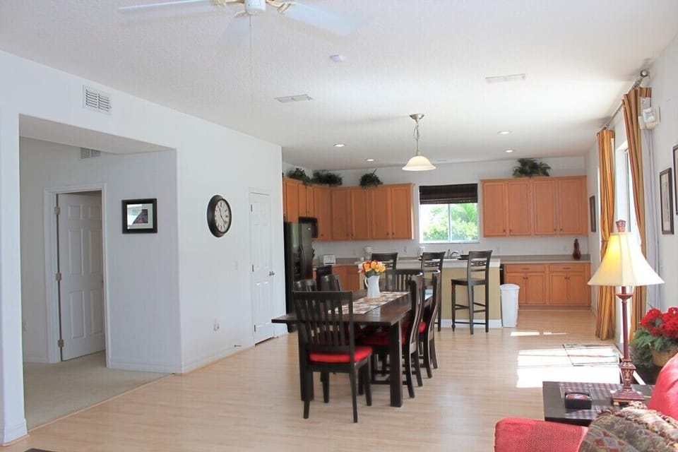 Villa, Multiple Beds, Pool Access, Pool View (Berkeley Pool Home) | Dining