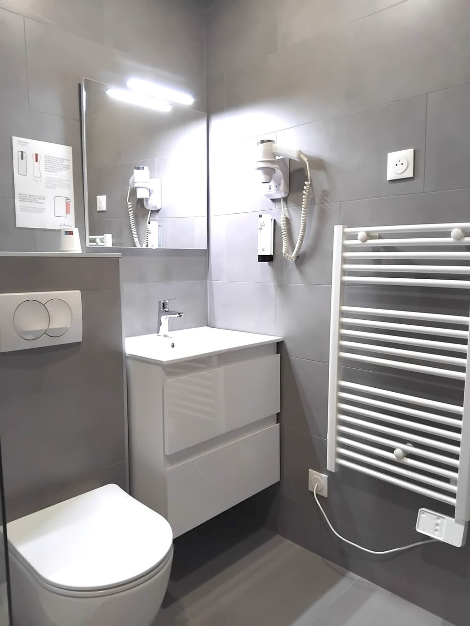 Shower, free toiletries, hair dryer, towels
