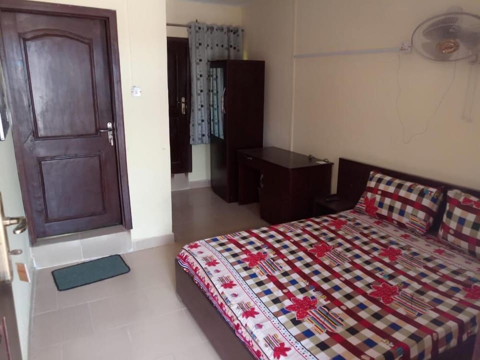 Double Room | Free WiFi, bed sheets