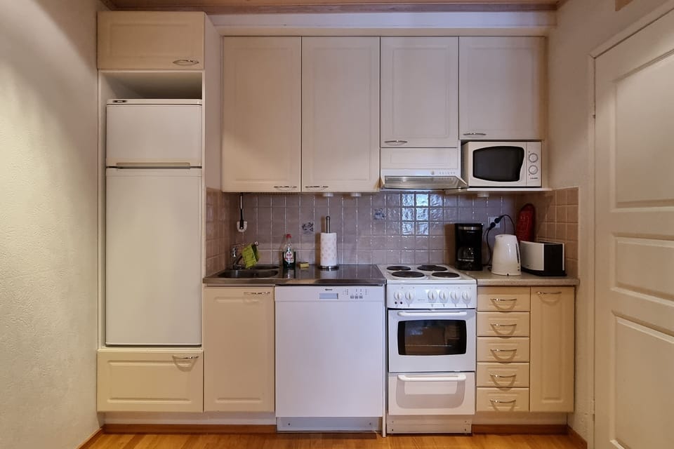 Coffee/tea maker, electric kettle