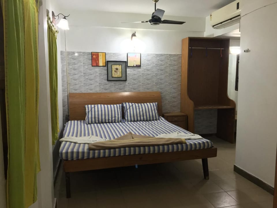 In-room safe, rollaway beds, free WiFi