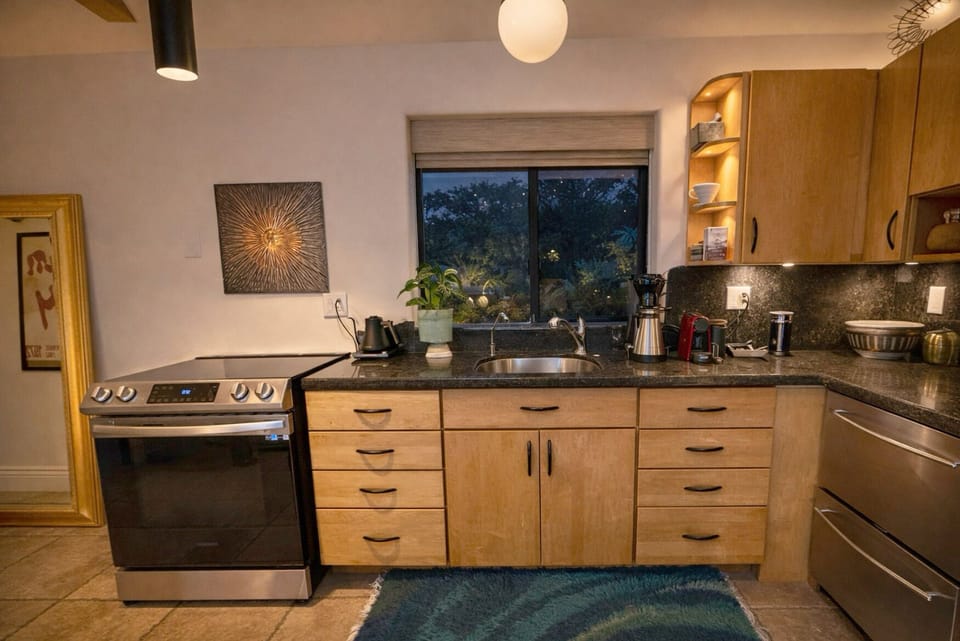 Luxury Apartment, 2 Bedrooms, Garden View | Private kitchen | Coffee/tea maker
