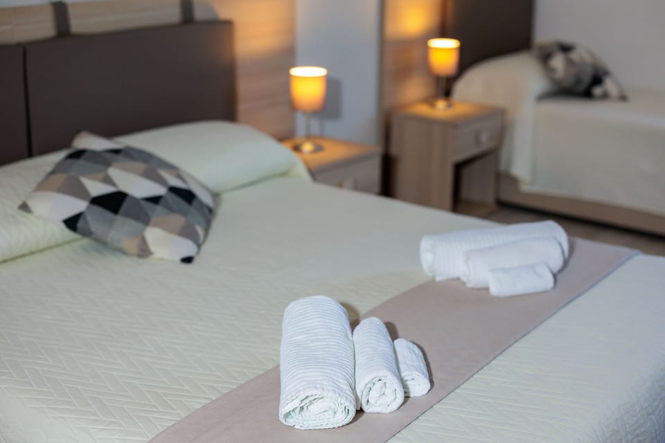 Standard Double Room, Balcony | Premium bedding, pillowtop beds, minibar, desk